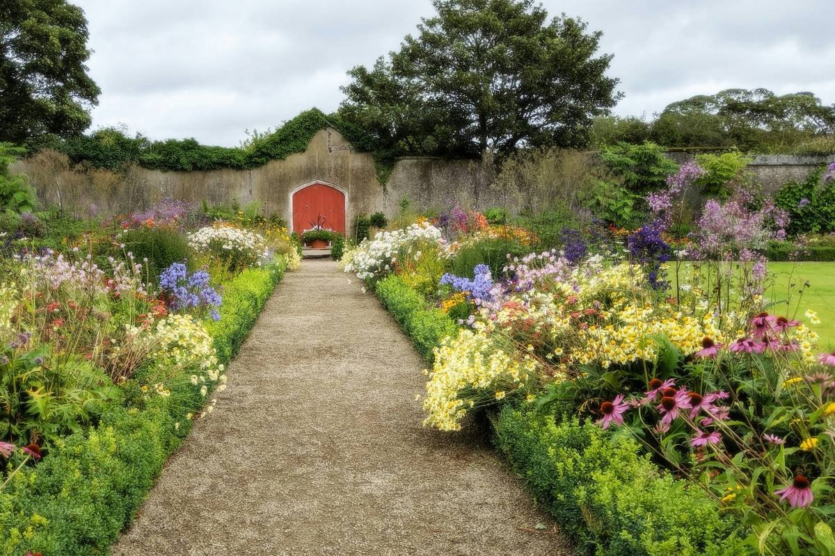 Why Your Garden Looks "Off"—And How Garden Decorative Edging and Borders Fix It Instantly